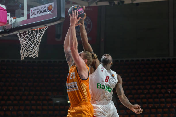 中游刃有余 中游刃有余