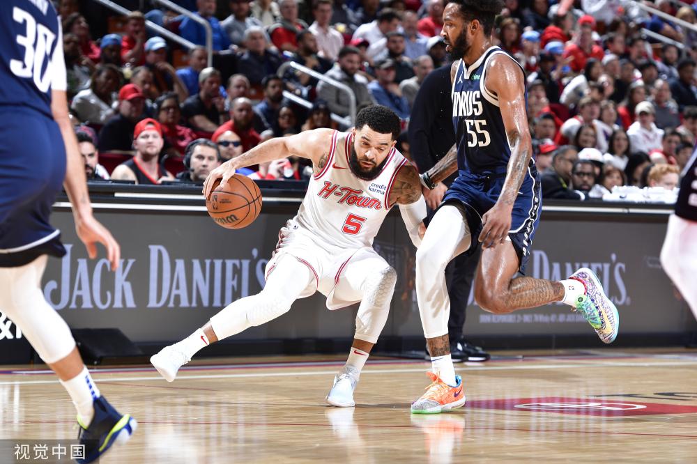 主教练一个 主教练一个